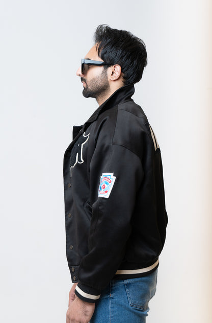 VOUGE - Black